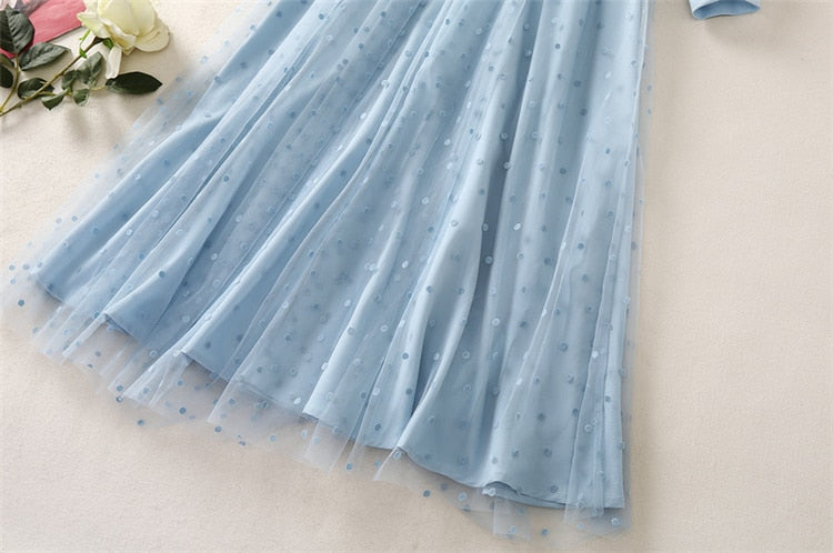 فستان مطرز بالهمس