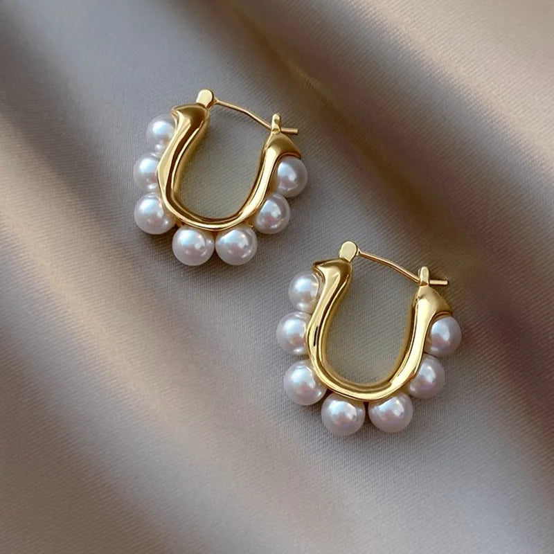 Pearl Glow Earring