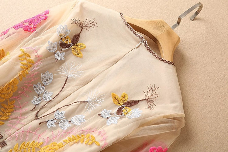 فستان أجاثا المطرز