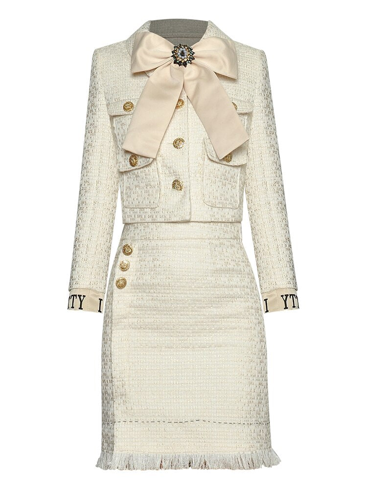 أحب بدلة جميلة بعقدة القوس