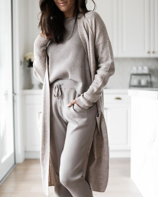 Looking Cool While Travelling: Dress-Up Tips