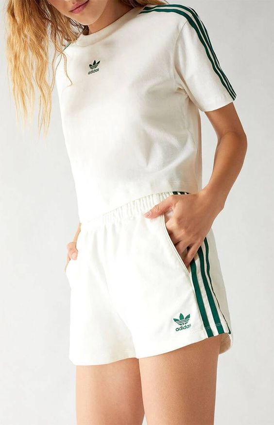 Exploring Top Clothing Styles: Looking Cool While Working Out