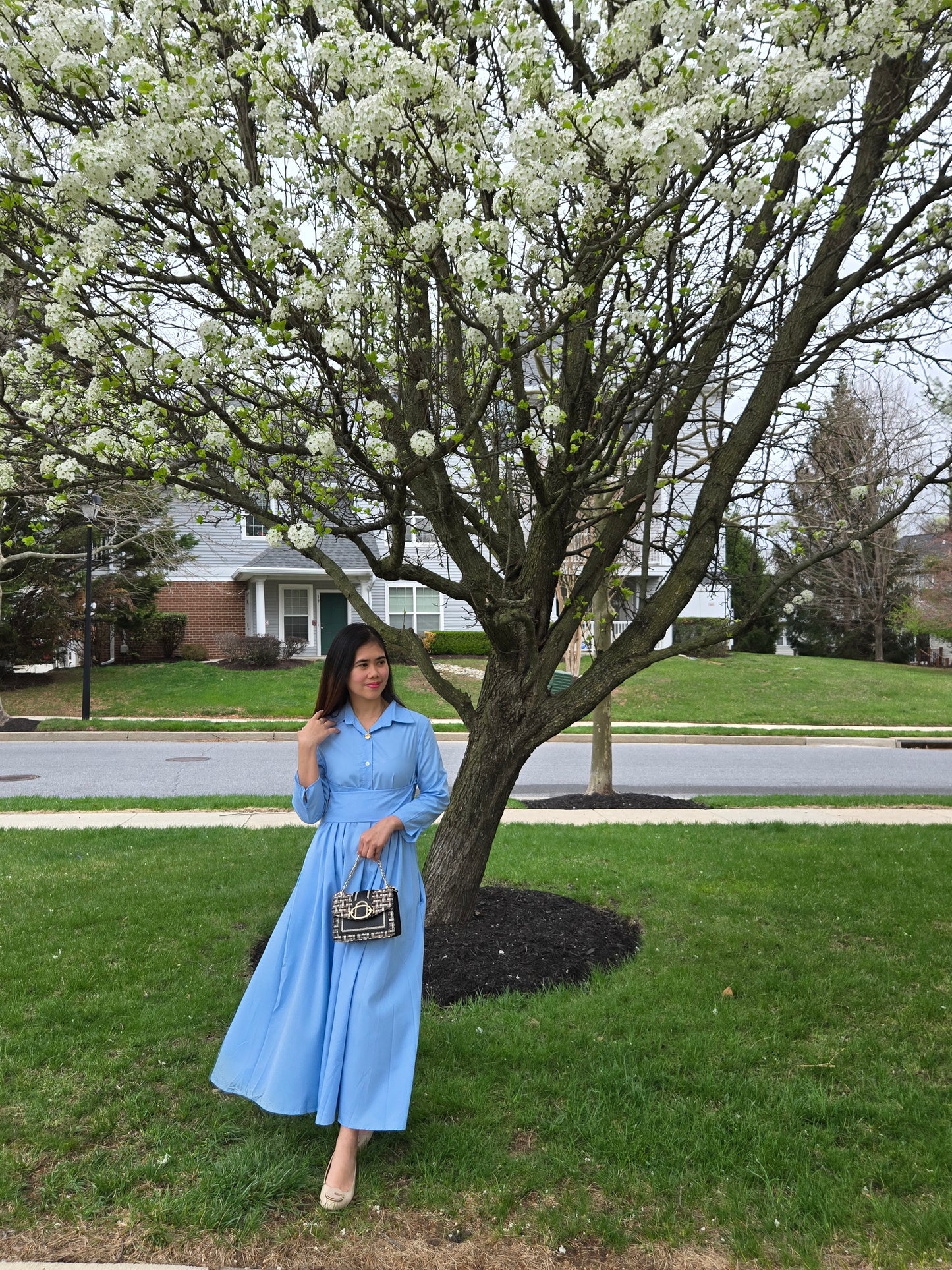 فستان ليلي طية صدر السترة