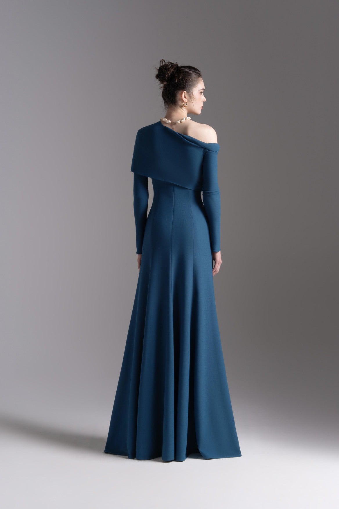 Twist Silhouette Dress