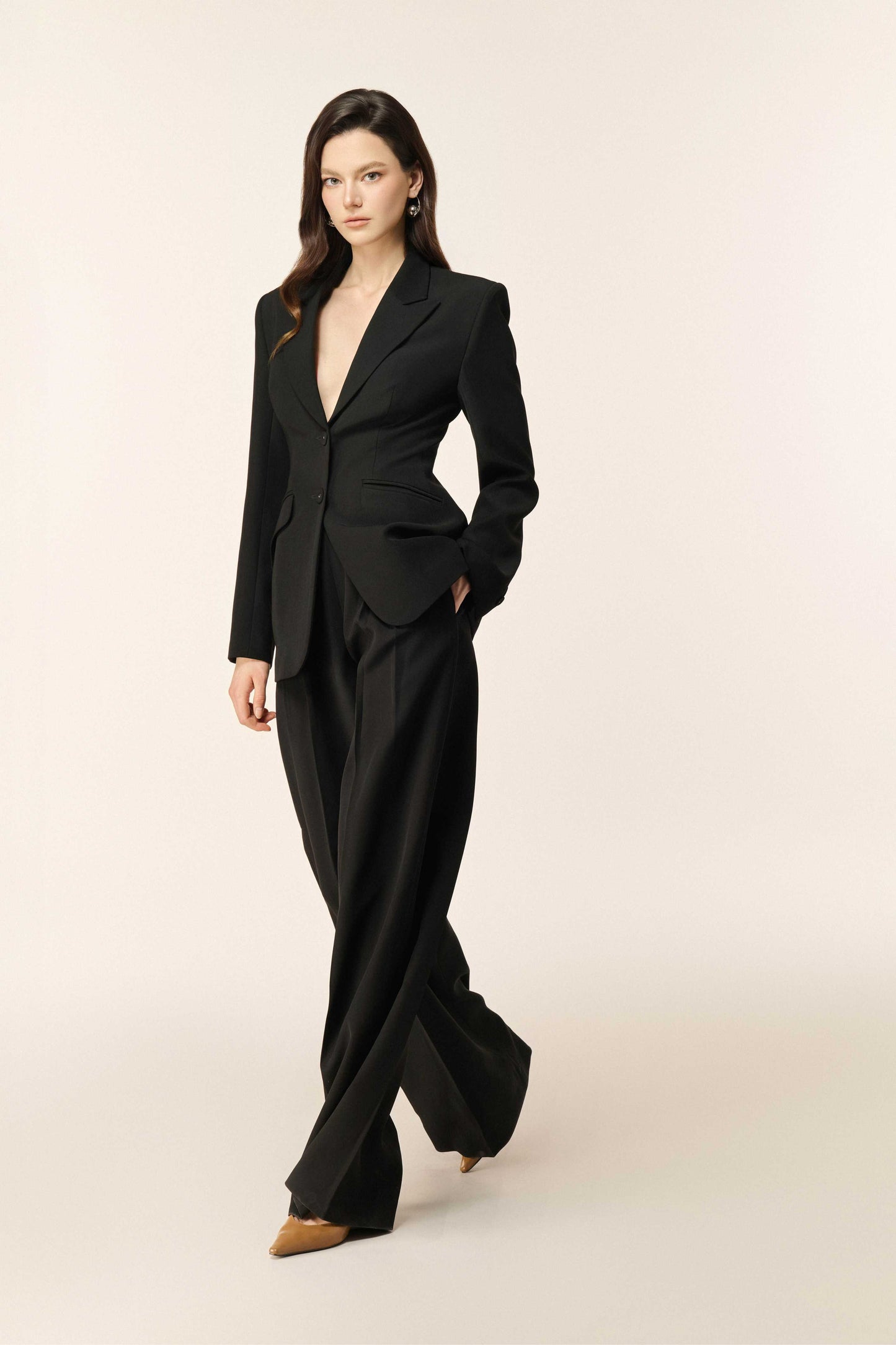 Classic Blazer in Black