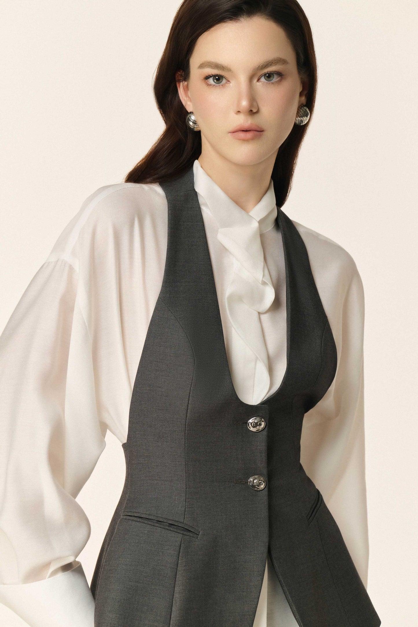 Ease Gilet in Dark Shadow