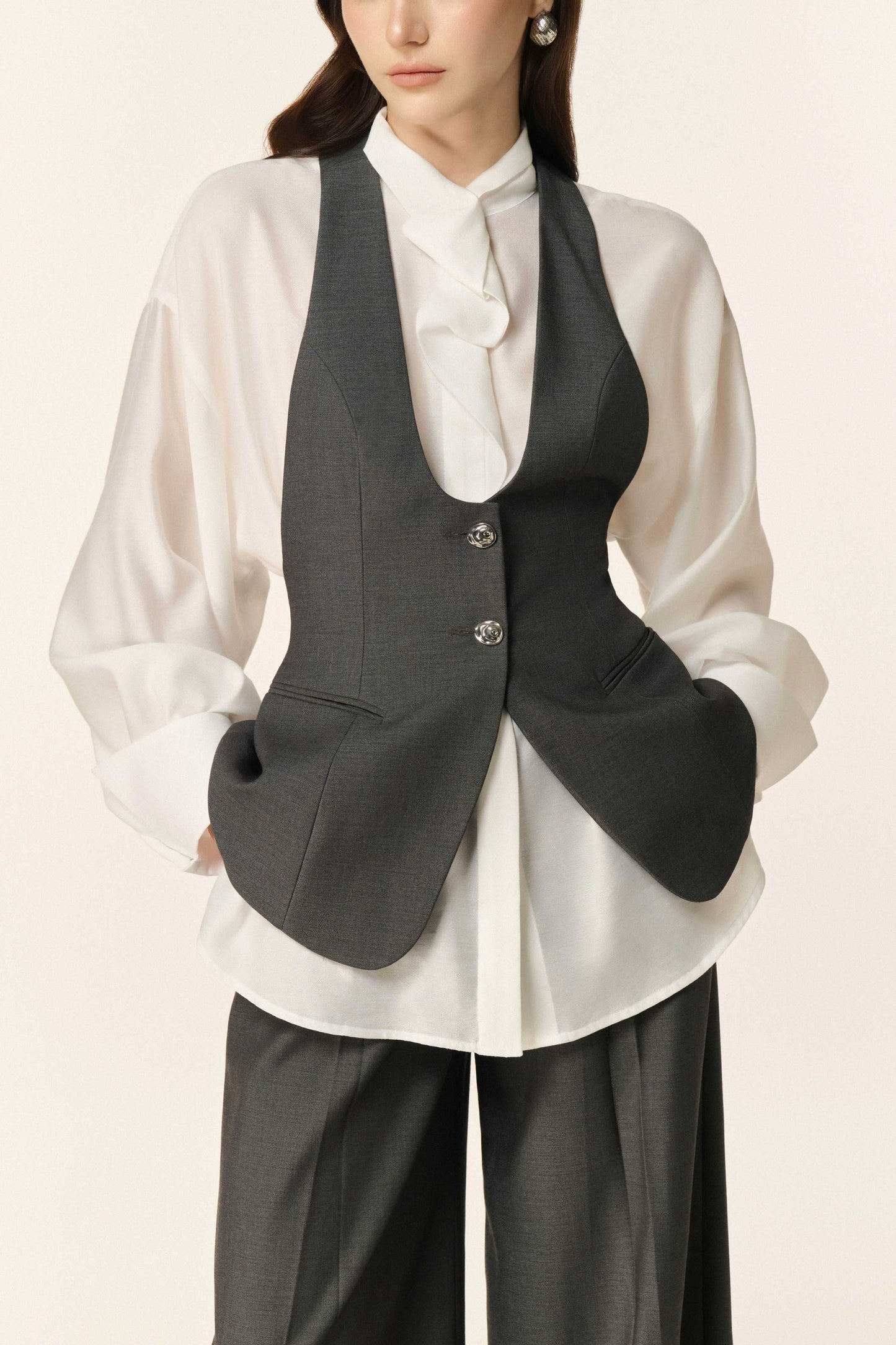 Ease Gilet in Dark Shadow