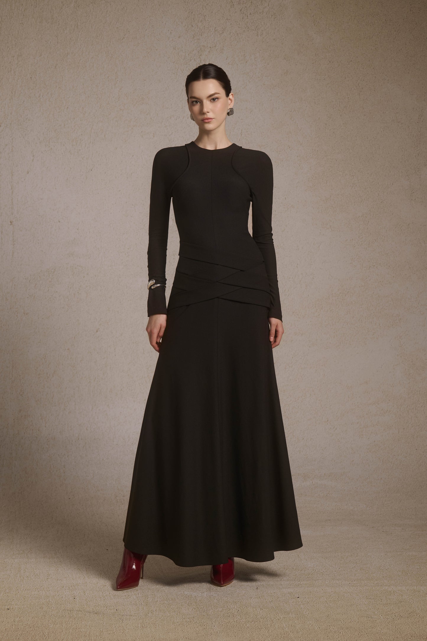 Nyra Lace-Up Midi in Black