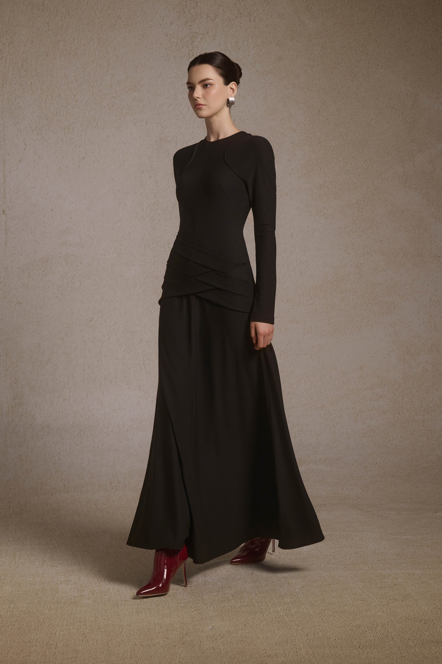 Nyra Lace-Up Midi in Black