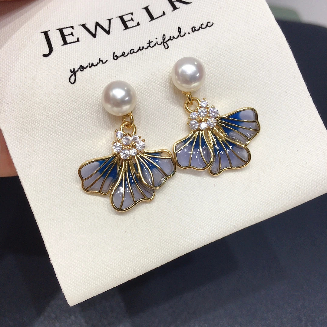 Rogue Blue Pearl Earrings