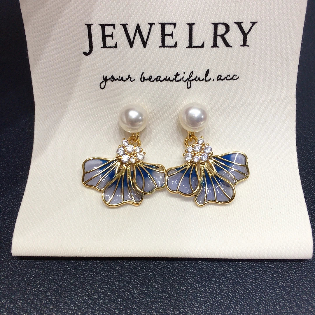 Rogue Blue Pearl Earrings