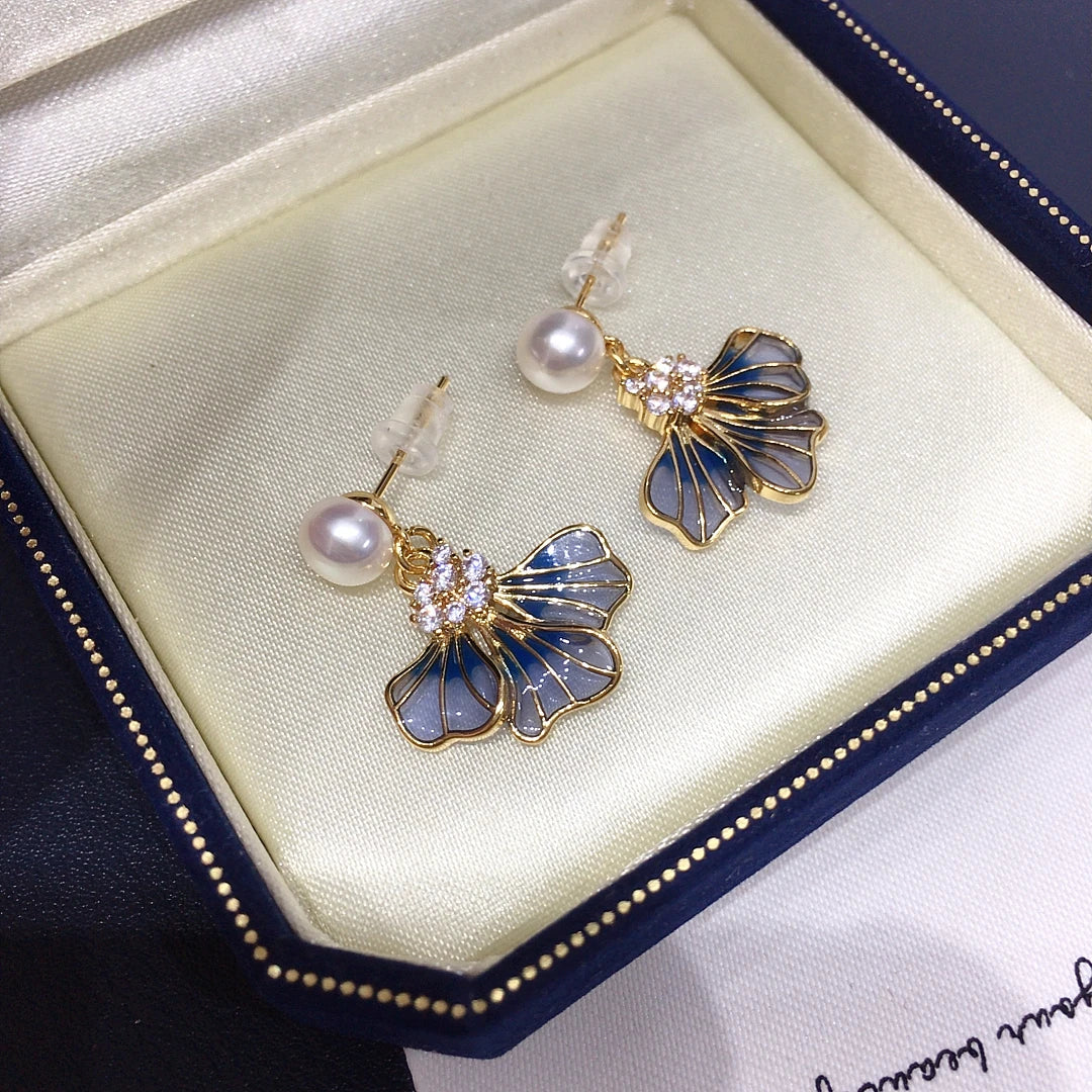 Rogue Blue Pearl Earrings